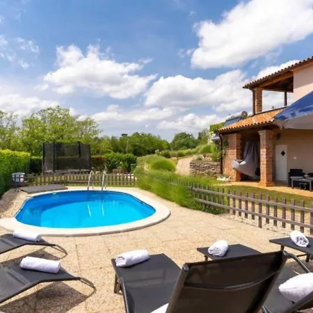 Casa Sara And Sasha Near Motovun With Private Pool - Pet Friendly Truffle Paradise