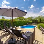 Casa Sara And Sasha Near Motovun With Private Pool - Pet Friendly Truffle Paradise * Oprtalj