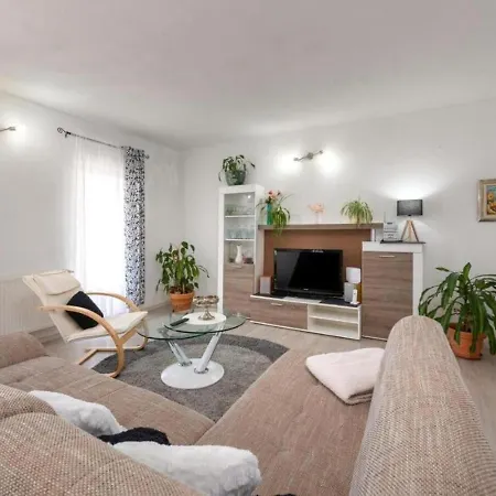 Casa Sara And Sasha Near Motovun With Private Pool - Pet Friendly Truffle Paradise