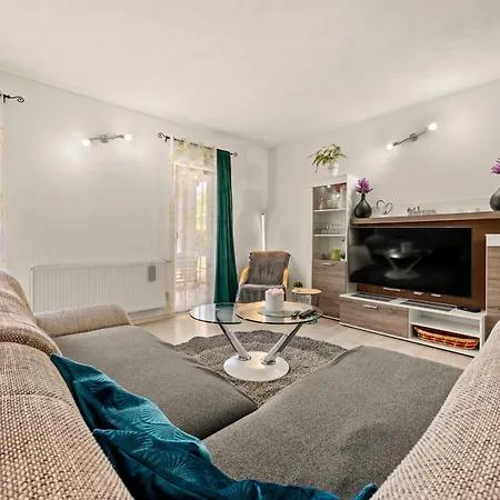 Casa Sara And Sasha Near Motovun With Private Pool - Pet Friendly Truffle Paradise 别墅 Oprtalj