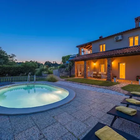 Casa Sara And Sasha Near Motovun With Private Pool - Pet Friendly Truffle Paradise *