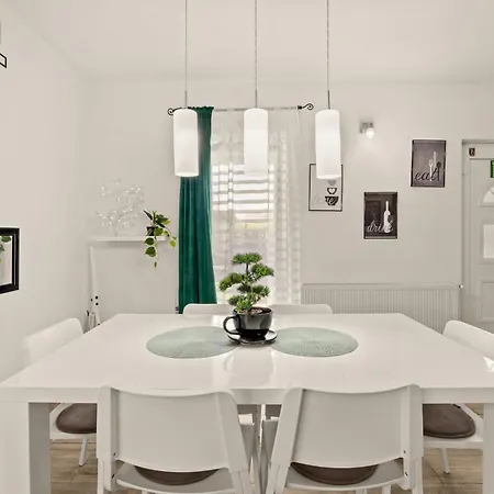 Casa Sara And Sasha Near Motovun With Private Pool - Pet Friendly Truffle Paradise Oprtalj