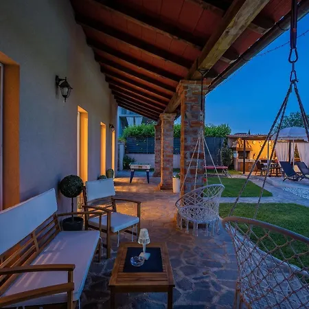 Casa Sara And Sasha Near Motovun With Private Pool - Pet Friendly Truffle Paradise