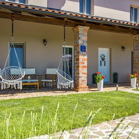 Casa Sara And Sasha Near Motovun With Private Pool - Pet Friendly Truffle Paradise 别墅 Oprtalj